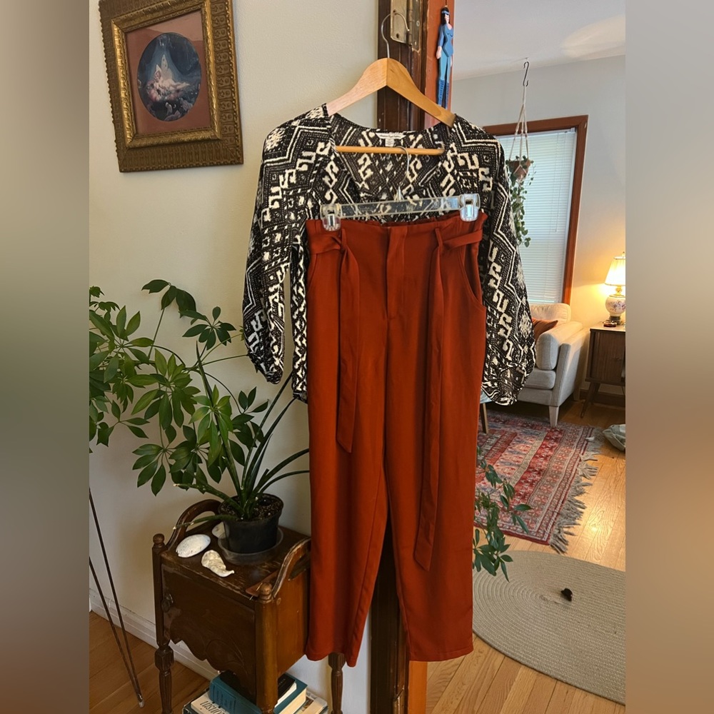 BUNDLE. American eagle puffersleeve blouse + high waisted paperbag dress pants